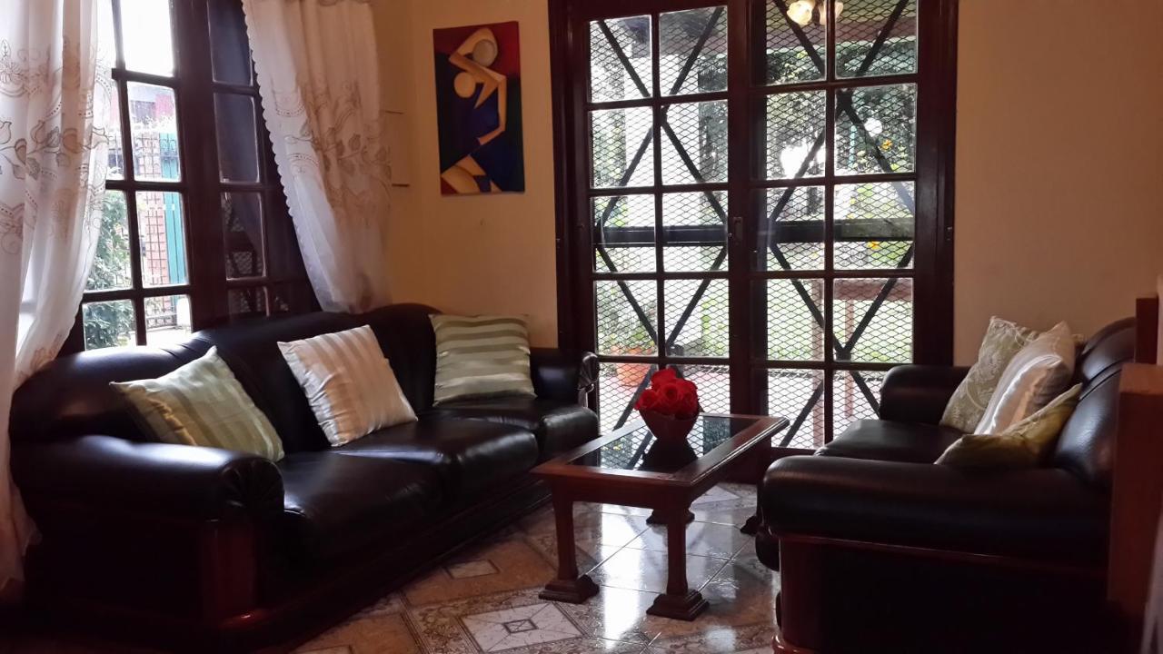 بويرتو إجوازو Casa Folks - Bed And Breakfast المظهر الخارجي الصورة